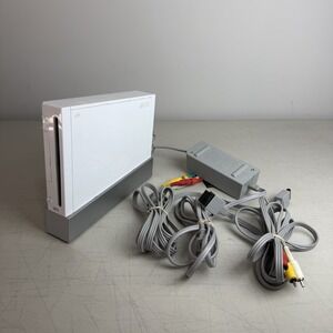 Nintendo Wii Video Game Console RVL-001 White With Cables